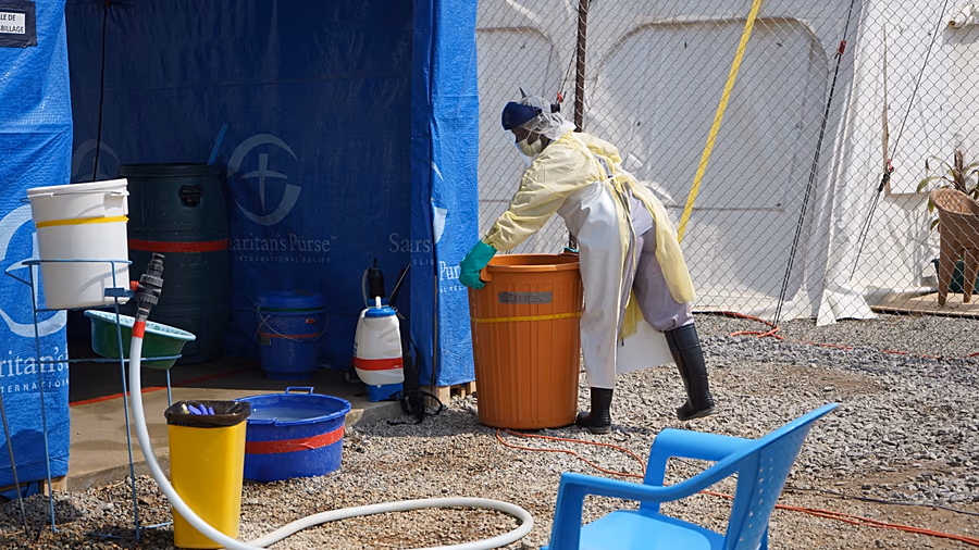 Ebola : l’Union africaine demande aux États-Unis de lever les restrictions visant l’Ouganda
